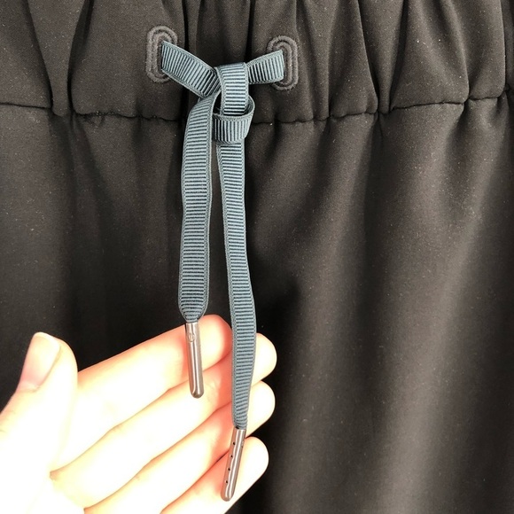 LULULEMON On The Fly Skirt 21" Black 6 W8897S Drawstring Elastic Waist Luxtreme - Picture 4 of 8